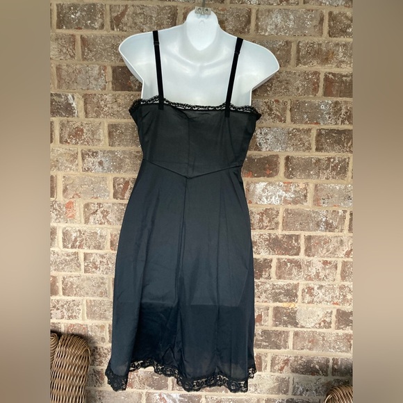 VINTAGE Goddard Artemis 1970 Black Lace Nylon Pin Up Slip Dress Size 34 - Picture 8 of 11